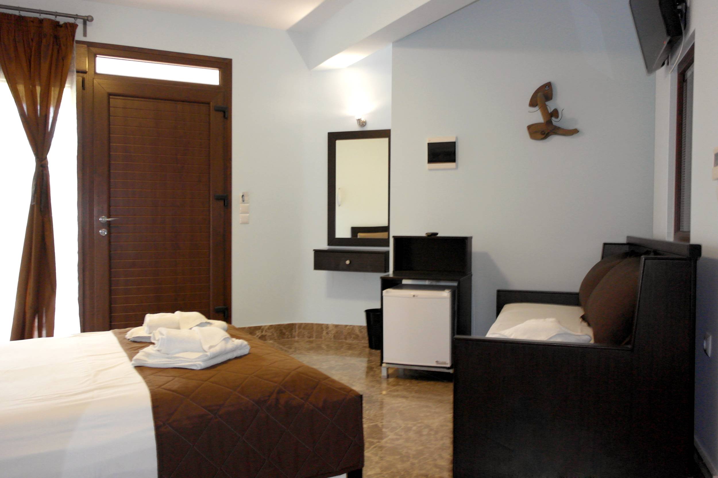 Groundfloor Triple Standard Room Hotel Makednos